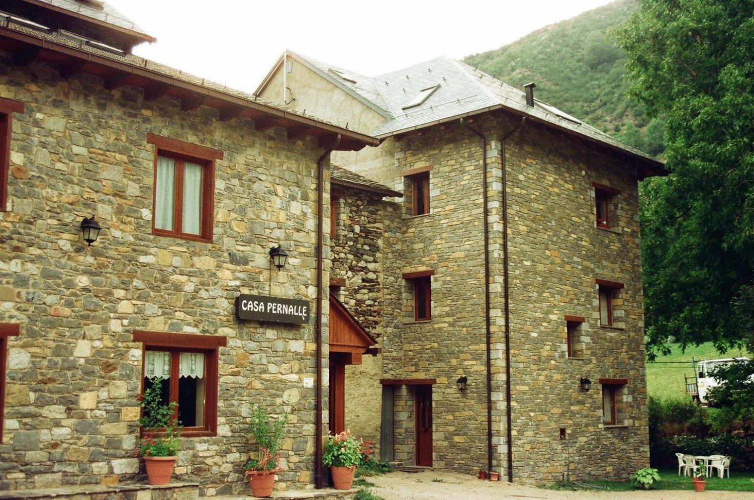 Hostal Pernalle Erillavall Exteriér fotografie
