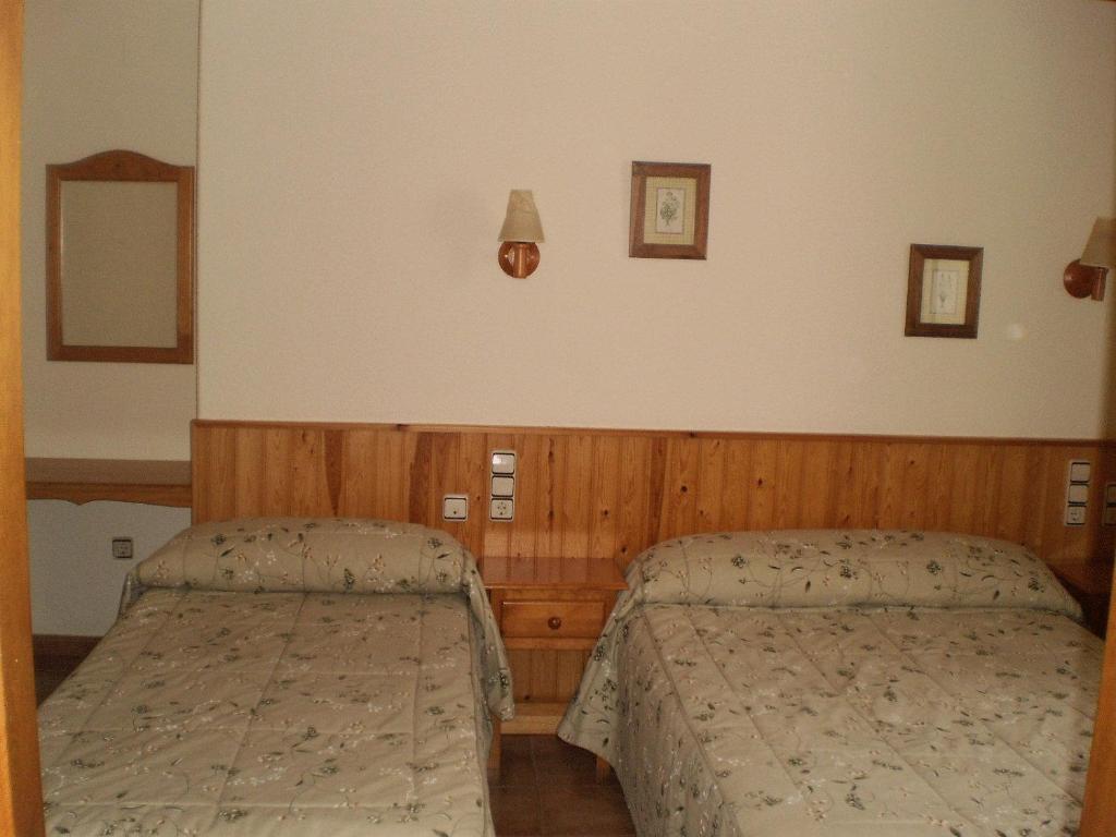 Hostal Pernalle Erillavall Exteriér fotografie